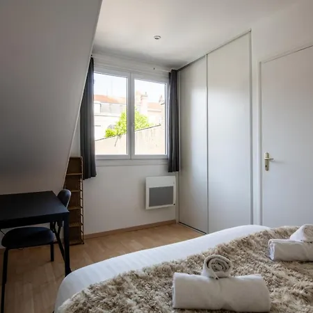 Large Quiet House, In The Center بيت للعطل *